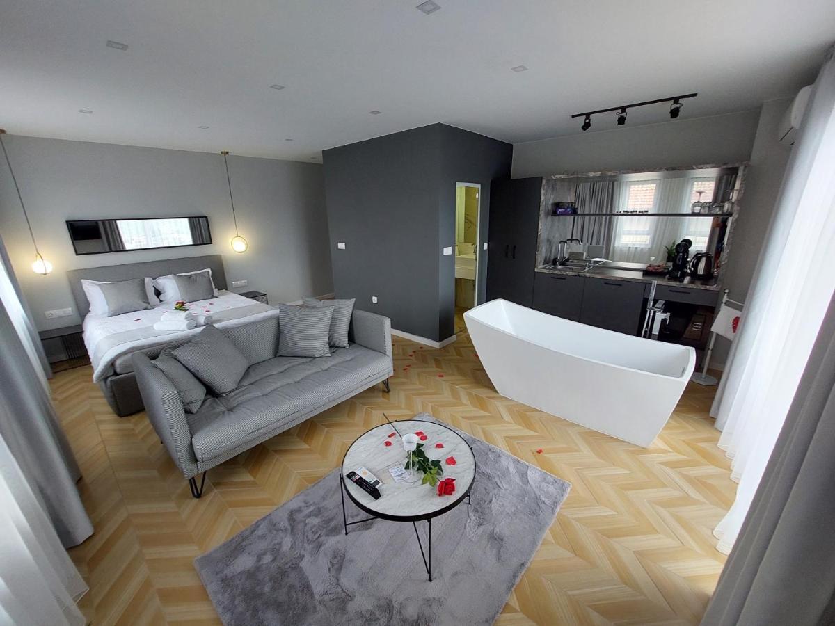 Студио С Вана И Гледка В "The House" С Термална Зона Βέλινγκραντ Εξωτερικό φωτογραφία
